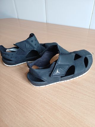 Chanclas Jordan Negras
