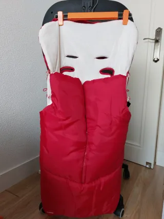 Saco para silla de bebé rojo