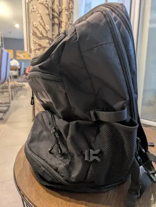 Mochila 36L Gym/Piscina Negra. Expandible.