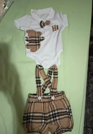 Conjunto bebé body y pantalón tirantes