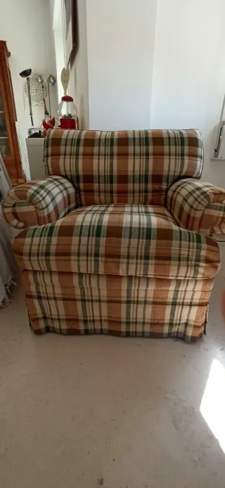 Due poltrone anni 80 tessuto a quadri