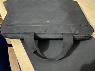 Funda para portátil Selectine negra