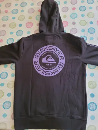 Sudadera Quiksilver original a estrenar. 