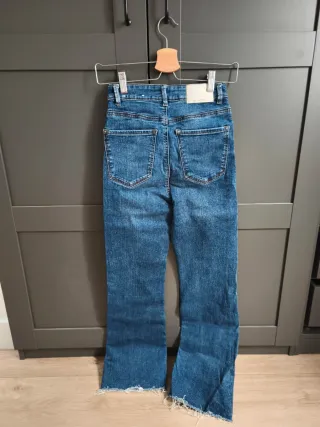 Pantalón vaquero Stradivarius flare azul T.36