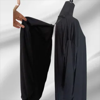 Abaya Nera taglia XL con cuffia Hijab.
