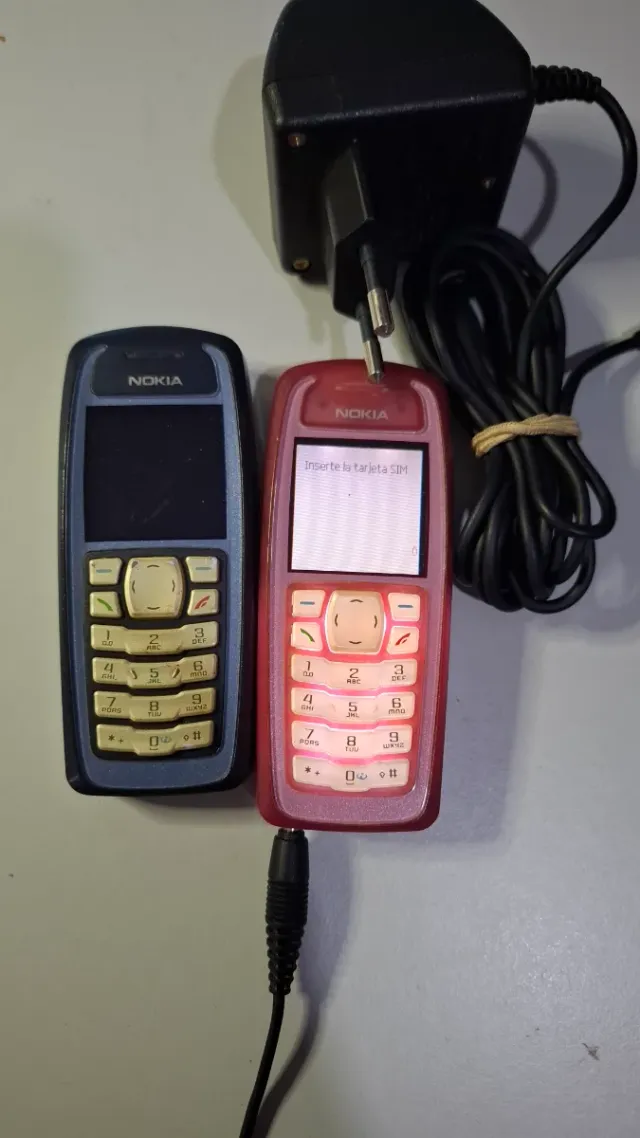 2 x Nokia 3100 Móviles