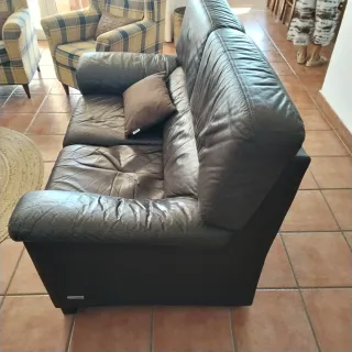 Sofá 2 plazas piel sintética marrón