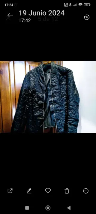 Chaqueta de raso negra