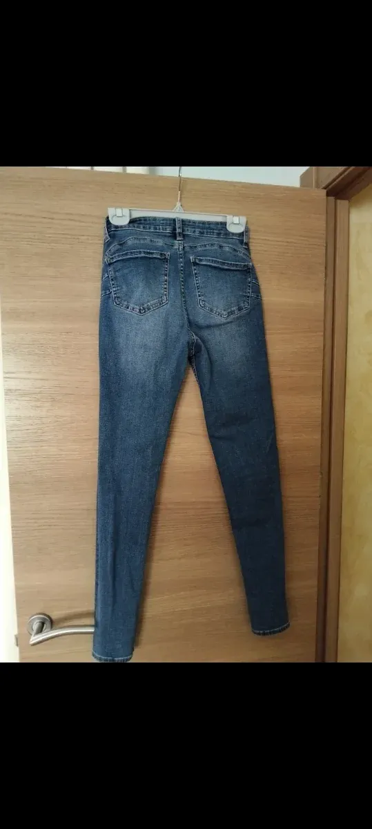 Pantalón Bershka pitillo azul