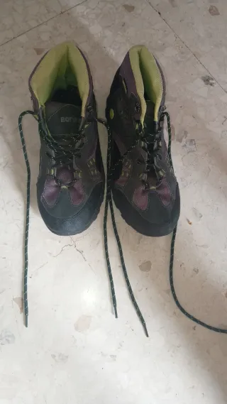 Botas de Montaña Boriken Verdes y Moradas