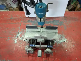 Mesa Fresadora Aluminio Makita modelo 4403