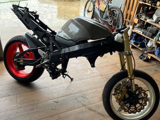 Depósito Suzuki GSXR 600 K5