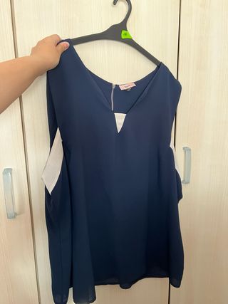 Blusa azul y blanca 