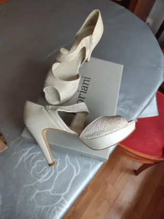 Zapatos Dorian Beige Talla 37