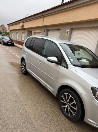 Volkswagen Touran 2011