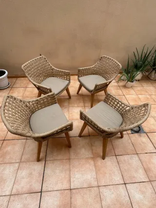 4 poltrone da esterno in tessuto. Marca Bizotto.