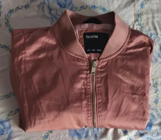 Cazadora Bomber Bershka Rosa Talla L