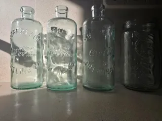 Lotto di 3 bottiglie Coca Cola Collector + barattolo