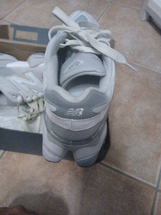 New Balance 9060 - Taglia 44