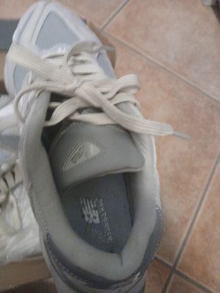 New Balance 9060 - Taglia 44