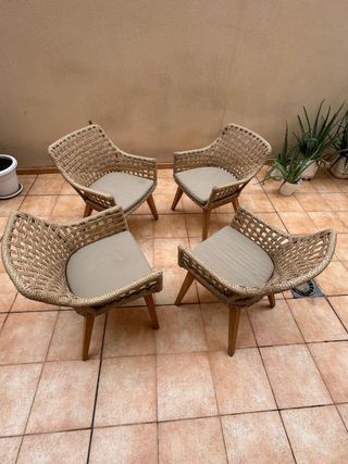 4 poltrone da esterno beige e legno