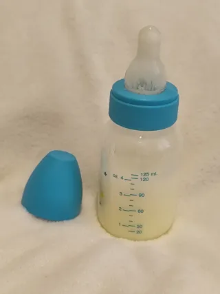 Biberón para bebé reborn azul