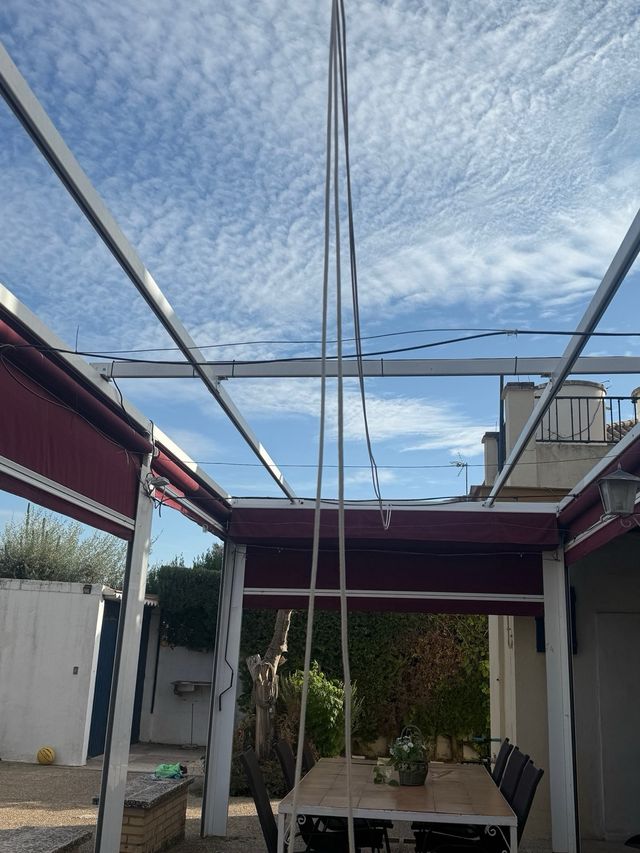 Toldo retráctil 6,40 x 3m
