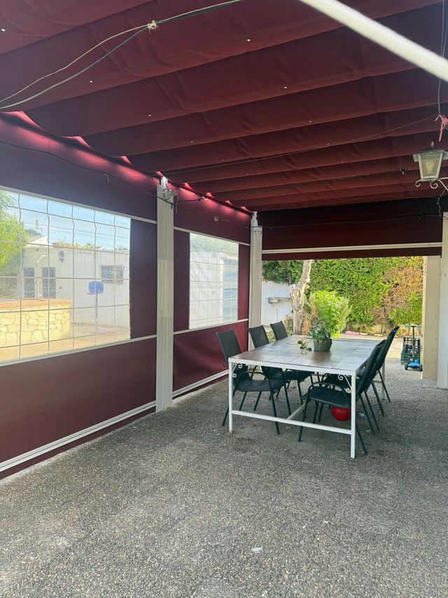 Toldo retráctil 6,40 x 3m