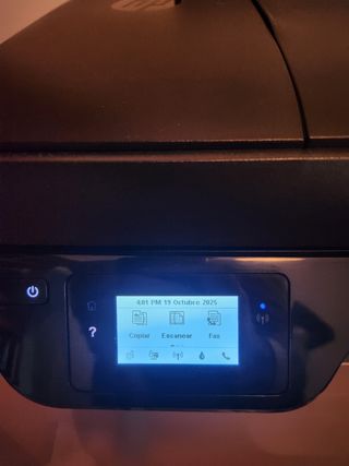 Impresora HP OfficeJet 3833 con escáner