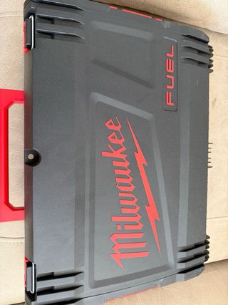 Llave de impacto Milwaukee M18 FUEL