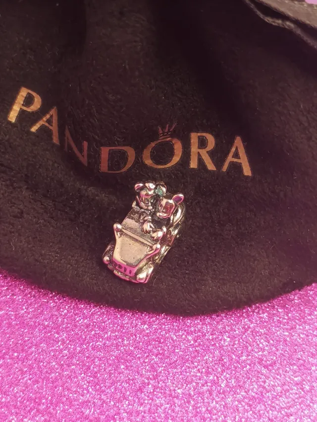Charm Pandora Coche con Figuras