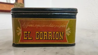 Caja antigua El Gorrión azafranes y especias.
