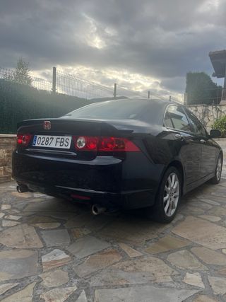 Honda Accord 2.4 190cv executive