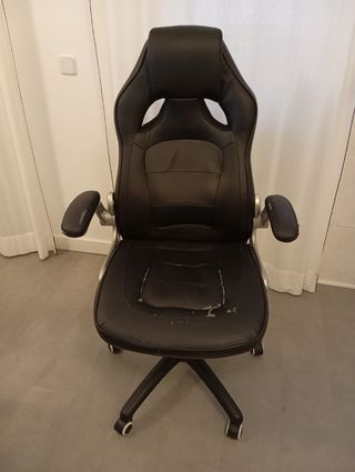 Silla Gaming Negra con Brazos Elevables