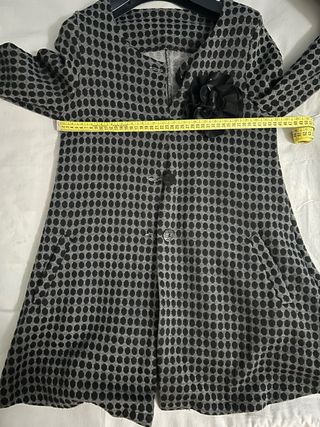 Cappottino corto pois con fiore 3D