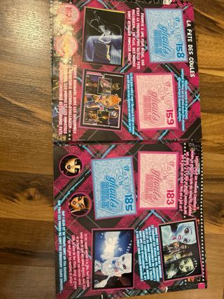 Álbum Cromos Monster High Panini con algunos cromo