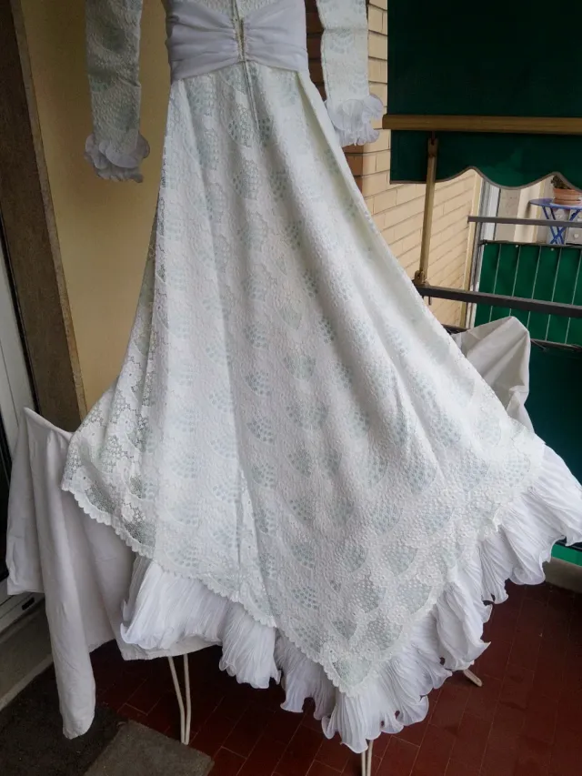 Abito sposa " linea imperiale " pizzo macramè fran