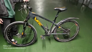 Bicicleta Conor 24 Negra y Naranja