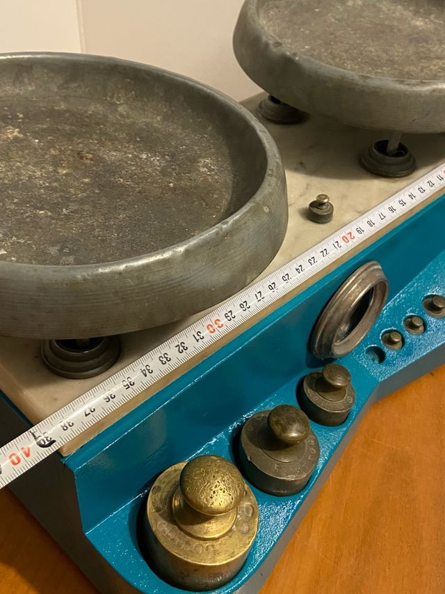Bilancia antica restaurata anni '60