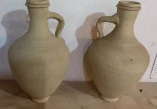 Cántaros de barro para decoración