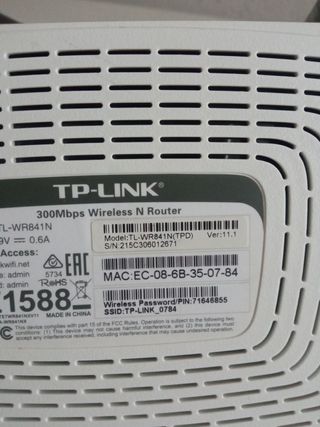 Router TP-Link Negro y Blanco