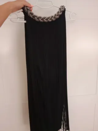 Vestido negro con pedrería