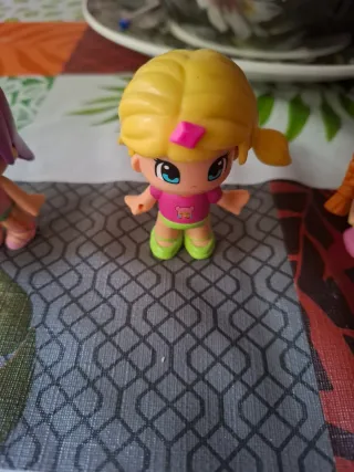 COLECCIÓN PIN y PON NUEVISIMAS. (CASITA DE REGALO)