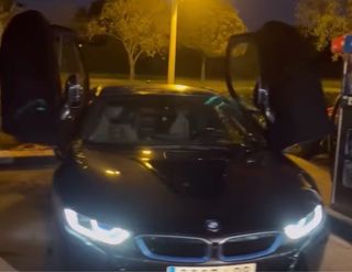 alquilo coche de lujo con conductor.bmw i8 . 