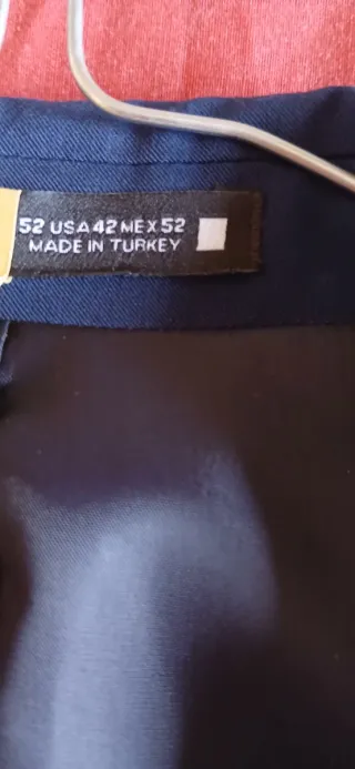 Traje azul Zara chico