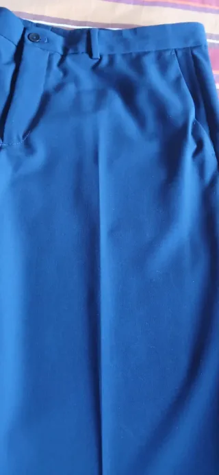 Traje azul Zara chico