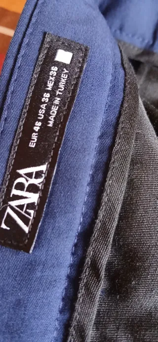 Traje azul Zara chico