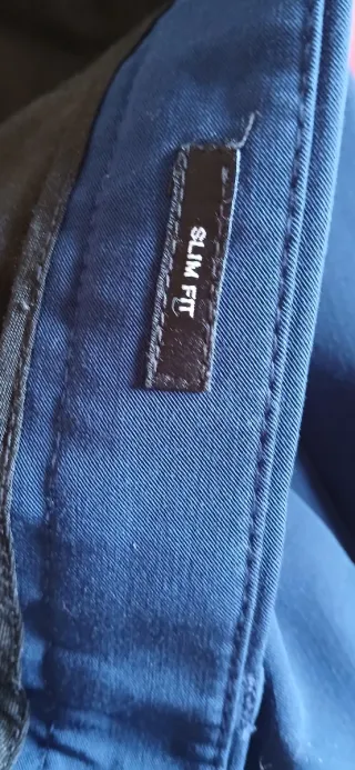 Traje azul Zara chico