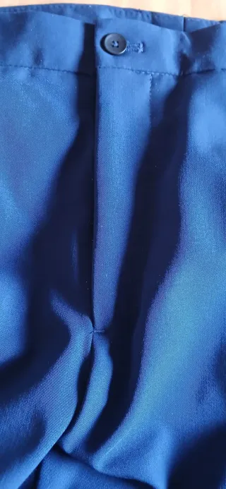 Traje azul Zara chico