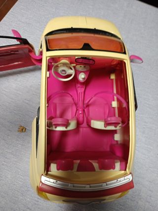 Coche Barbie Convertible Amarillo